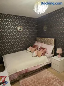 Desborough home for short term rent - Image 4