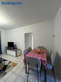 Home Lyla - Image 4