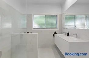 Hideaway with us, on Tamborine Mountain - Image 2
