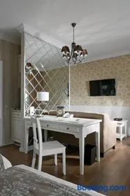De Gaulle Boutique Hotel - Image 4