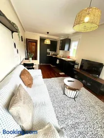 Reformado con Piscina y Jardín - Image 3
