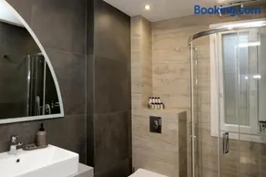 Steleni Seaside Suites - Image 4
