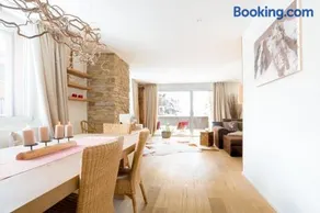 Alpine Chic Apartment - Image 3