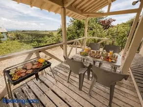 手ぶらでBBQ-雨の日ok屋根付ウッドデッキ-鍋たこやきチーズフォンデュ 最大8名様 - Image 2
