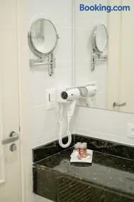 Hotel Cordialle - Image 5