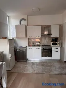 Lovely apartment in Gallarate - Image 2