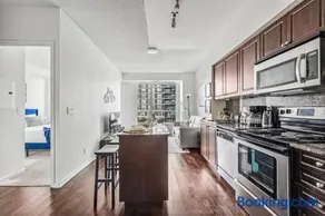Toronto Downtown 2 bedroom Families only sleeps 5 - Image 2