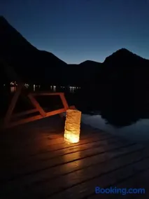Splav Wake at the lake - Image 3
