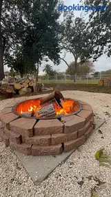 River Side Private Retreat - Image 2
