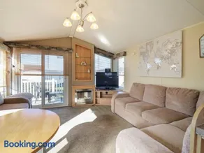 Ocean Breeze Escape - Image 5