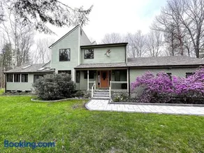 The Woodridge Retreat - Image 1
