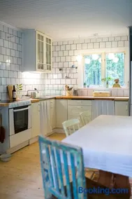 Swedish cottage in the Woods on Sollerön island - Image 2