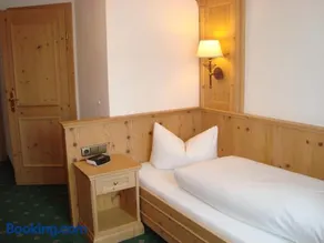 Gasthof & Hotel Jägerwirt - Image 4