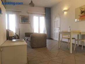 Διαμέρισμα με πανοραμική θέα στη θάλασσα & ιδιωτική παραλία - Image 2