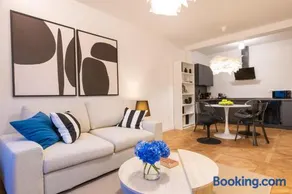 Urban Rooftop Apartment - Image 5
