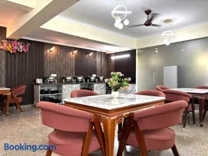 Fortune Home Service Apartment 3BHK, E-46,Sector 72, Noida - Image 5