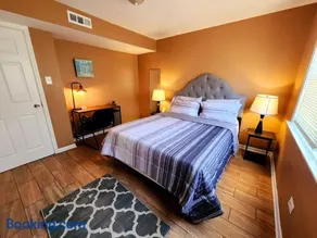 Modern 2 Beds Apt close Downtown - Image 2