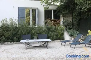 Maison calme et verdure - Image 1