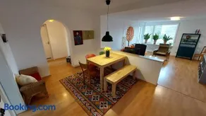 Charmante Vintage-Wohnung mit Balkon, ruhig, grün und bestens angebunden - Image 1