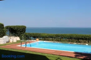 Elikon Luxury Villa - Image 4