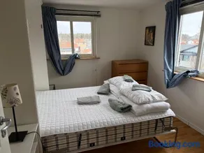 Lägenhet 2 sovrum med vardagsrum och kök i villa med gemensam ingång - Image 2