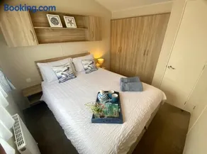 Gannets Rest - Spacious Static Caravan with Sea Views - Image 3