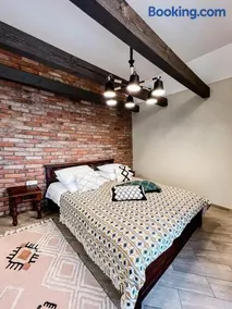 Amber House Deluxe - Image 3