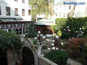Hotel Viki - Image 1