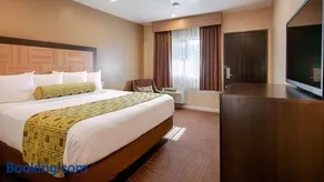 Glenrrock Inn And Suites - Image 2
