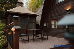 6M Morninstar - A curated A-Frame experience for outdoor lovers - Image 2