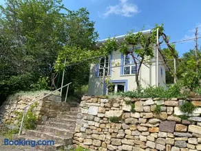 Weinbergshaus mit Blick auf's Wasser - Image 1