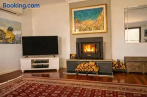 Blue Mountains charm with Spa! - Image 1