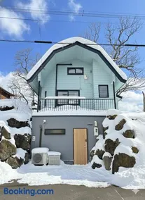 Toya Tiny Cabin - Image 2