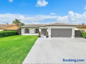 Miami Oasis With Private Pool - Image 1