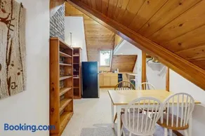Hawk Eye C Mountain Vista Retreat - Upper Level Apartment - Image 3