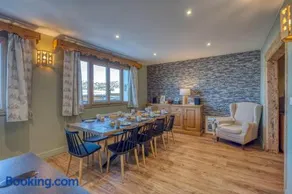 #AH16 Les Quirlies Sublime family cottage - Image 1