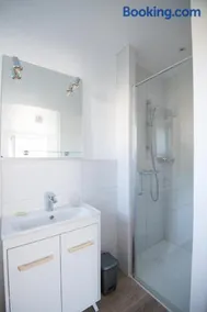 Les Chambres de Lourmel - Image 2