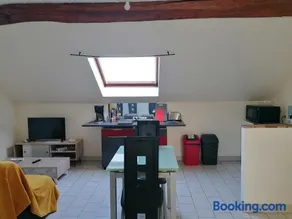 Appartement 5 climatisé avec parking au 2éme étage sans ascenseur - Image 2
