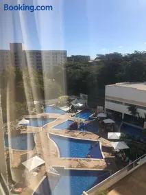 Flat Park Veredas- Vista Piscinas - Acesso ao Rio - 11 Piscinas - Próximo ao Hot Park - A5 - Image 4