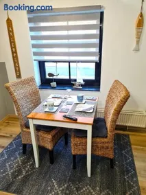Appartamento con griglia, terrazza e giardino - Image 3
