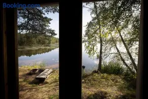 Old Finnish lakeside cottage with sauna - Image 5