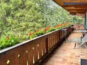 Serene Chalet With Shared Pool and Spa - Image 3