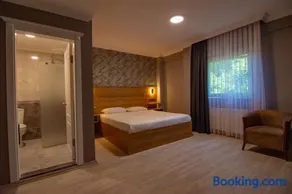 Green Palace Suite Hotel - Image 2