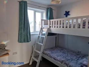 Beach View Couples Retreat Aberavon Beach Direct Seafront panoramic Sea Views large driveway parking - Image 4