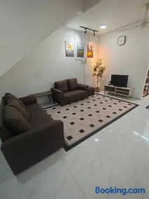 Rimbunan Desa Homestay with Private Pool - Image 3