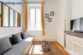The Valmy Retreat Peaceful & Private Terrace - Image 3