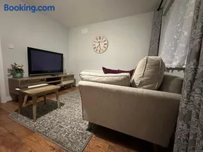 Relax at The Blueway bonus accommodation - Image 4