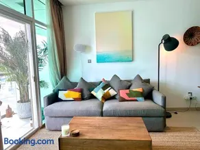 2BR with Breathtaking Sea View Yas Proximity - Image 5