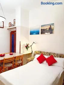 Classic Milan house 15 minutes from Duomo - Image 3
