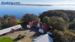 Apartment in historic manor by the Limfjord - Image 1